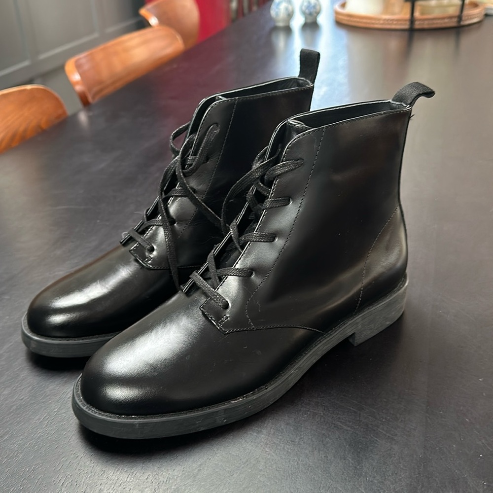 New* Jcrew combat boots, size 8, black